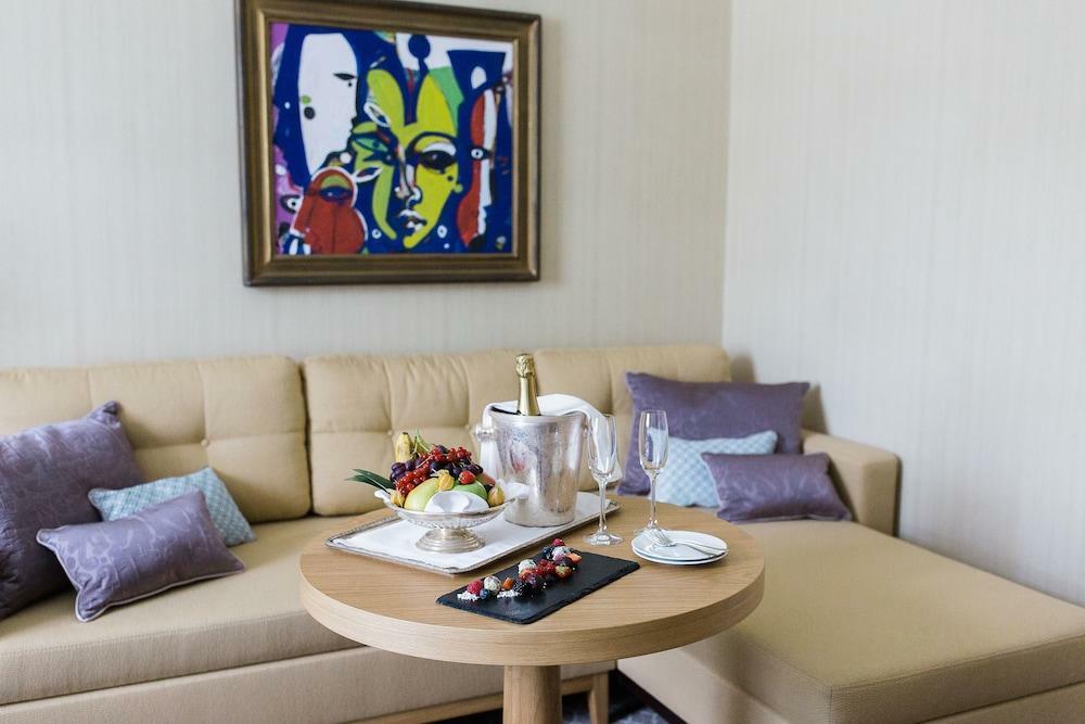 Steigenberger Icon Grandhotel & Petersberg Hotel 5*